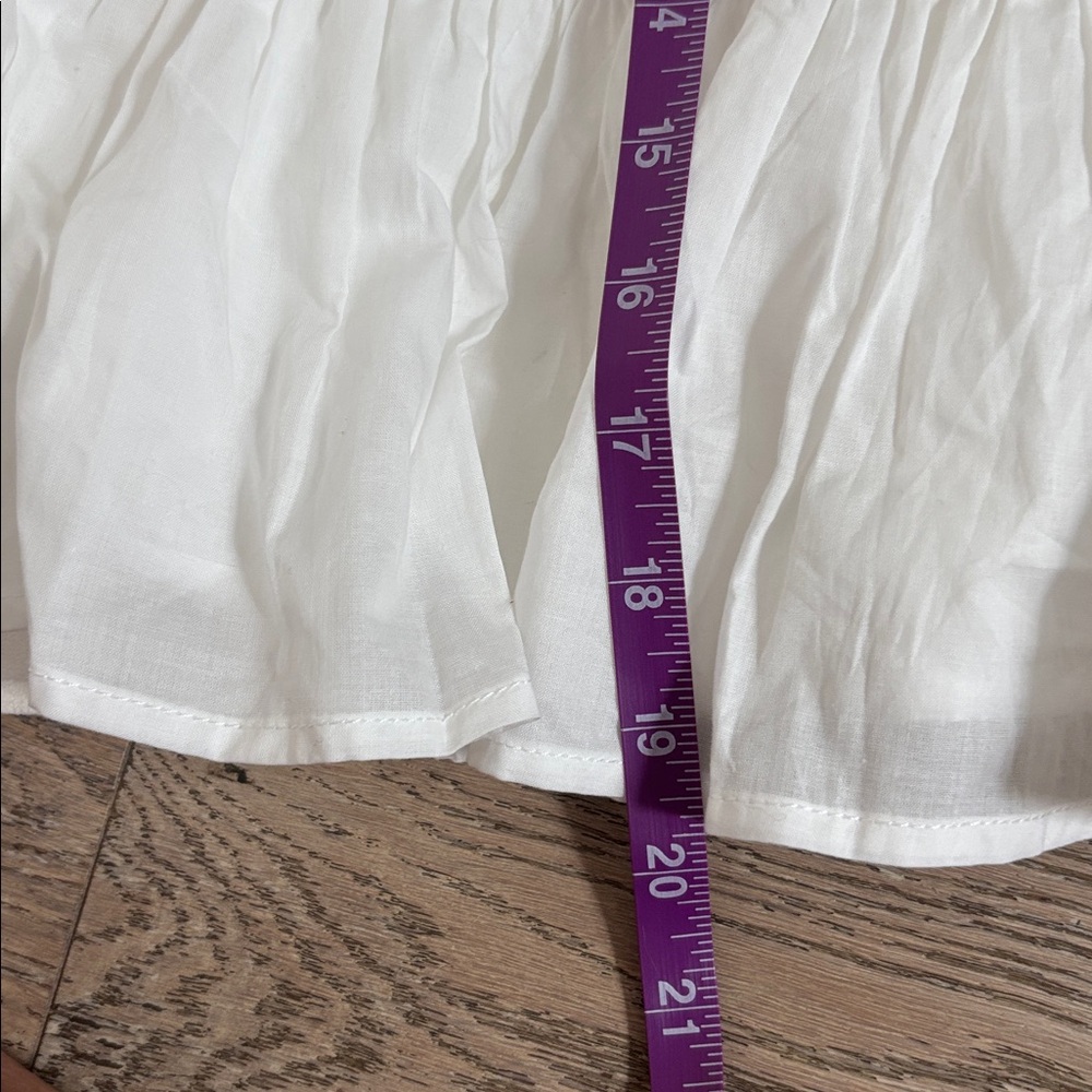 Joe Jeans White Ruffled Women's Top very stretchy fits more like a medium - Picture 4 of 5